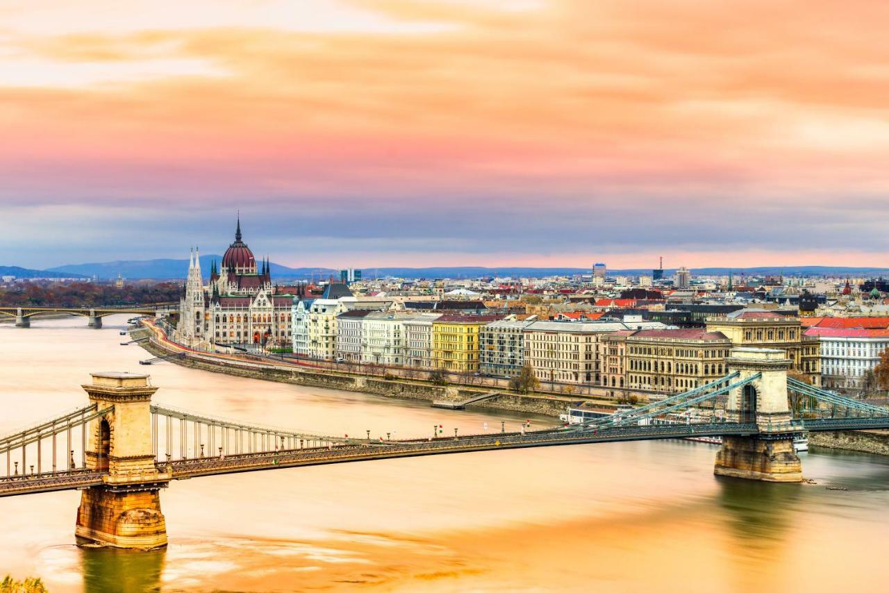 Eye Of Budapest Penthouse Exterior photo